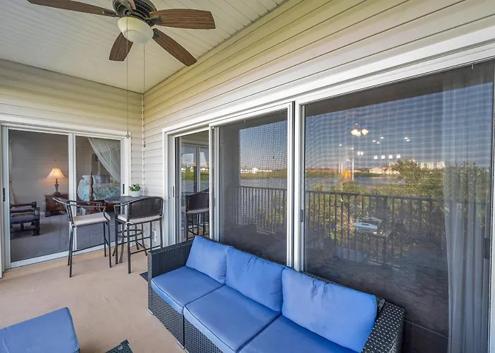 Mariners Pointe 702